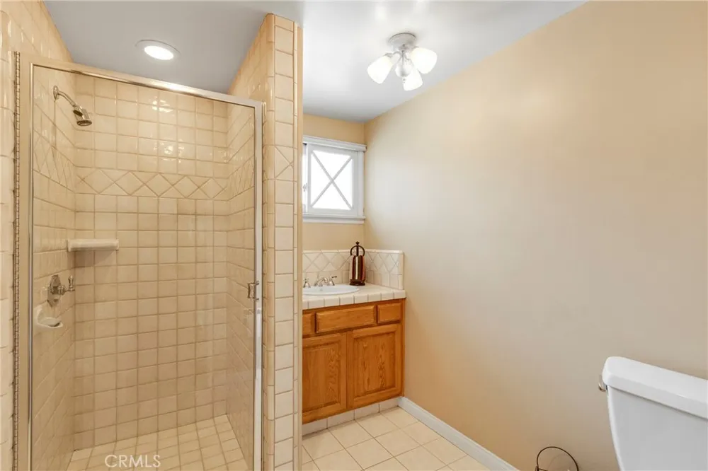 16846 Minnehaha Street Granada Hills, CA 91344