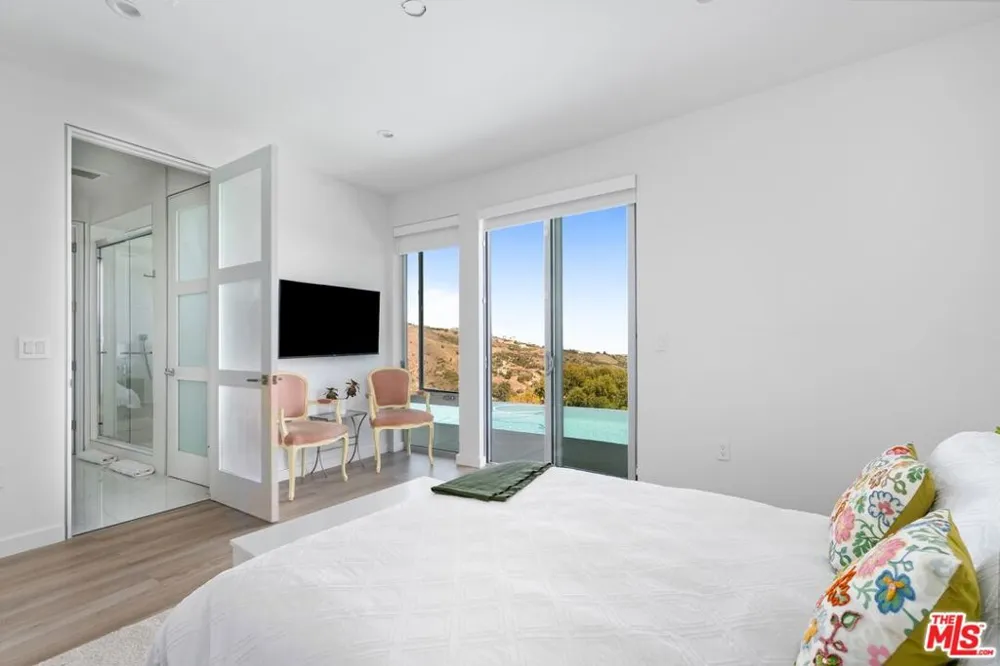 28405 Via Acero Street Malibu, CA 90265