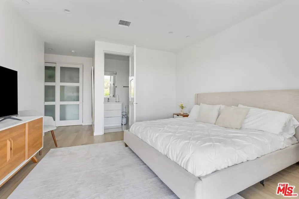28405 Via Acero Street Malibu, CA 90265