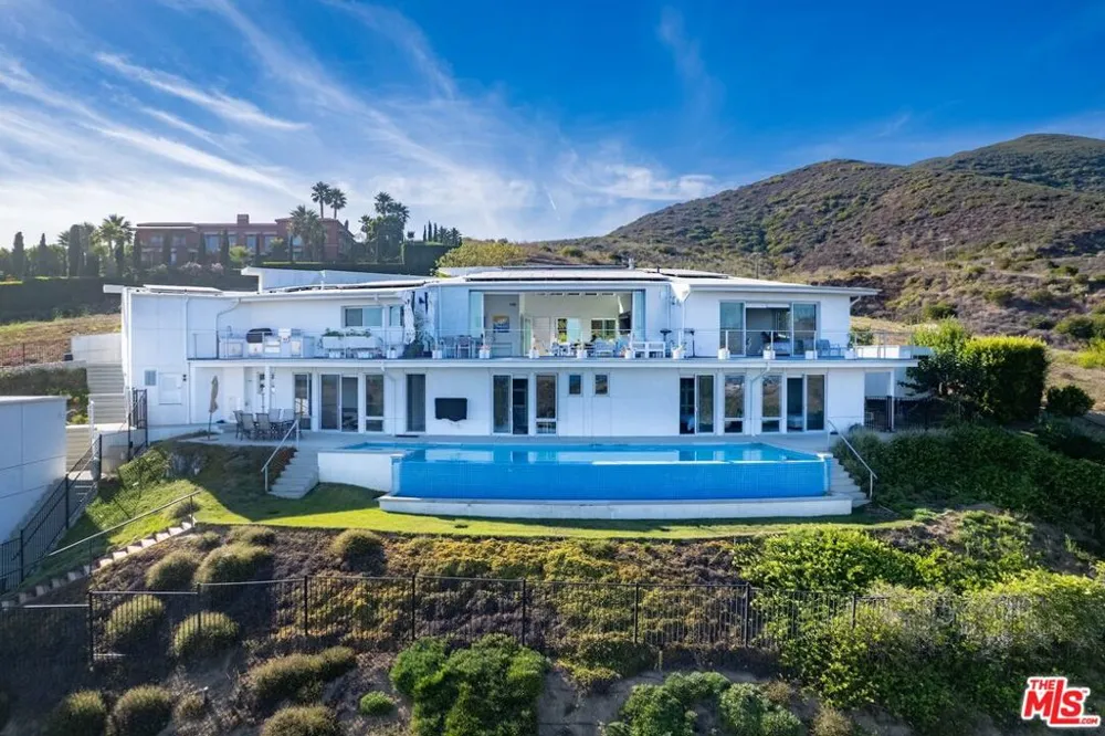 28405 Via Acero Street Malibu, CA 90265