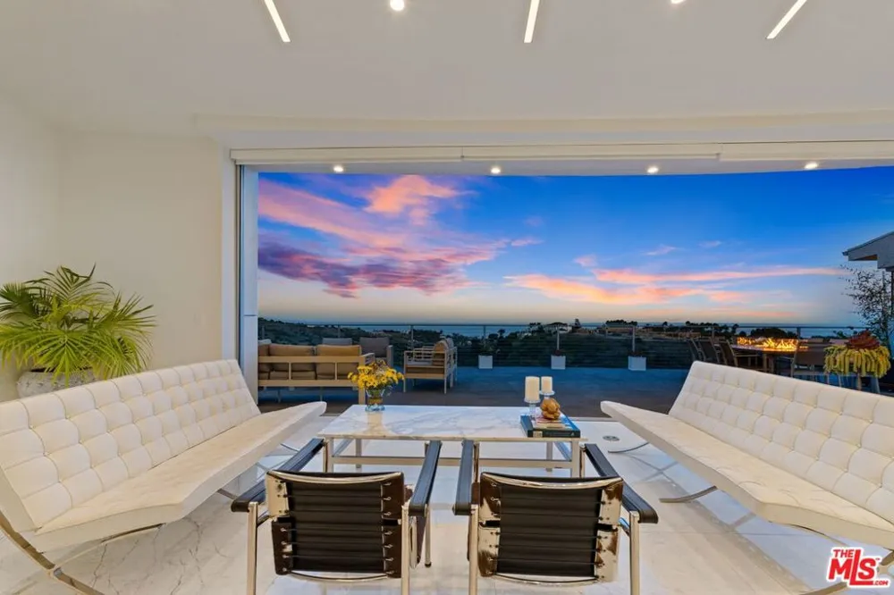28405 Via Acero Street Malibu, CA 90265