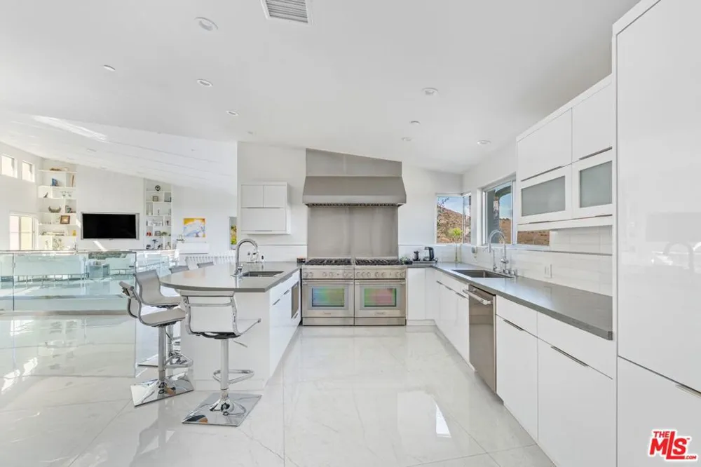 28405 Via Acero Street Malibu, CA 90265