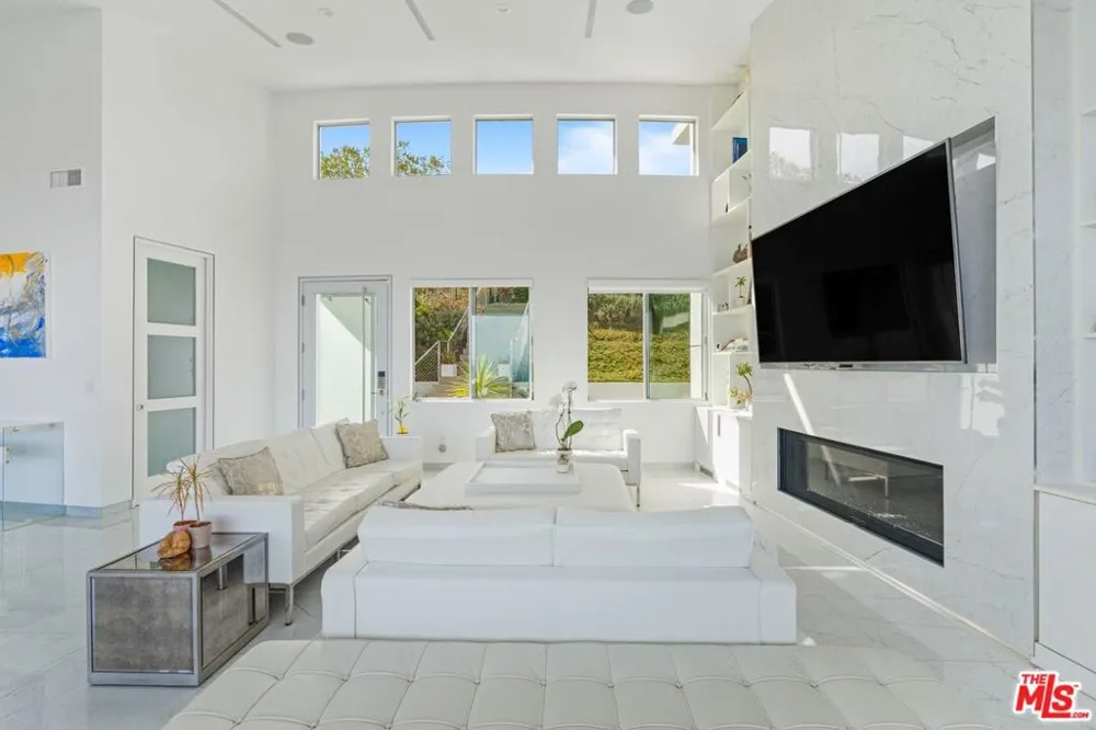 28405 Via Acero Street Malibu, CA 90265