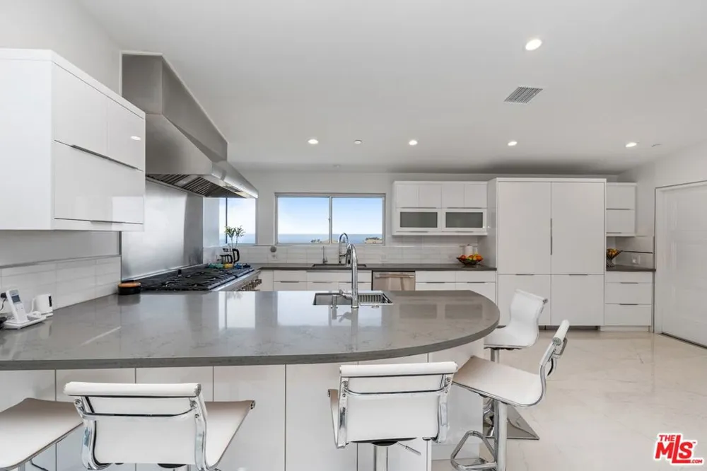 28405 Via Acero Street Malibu, CA 90265