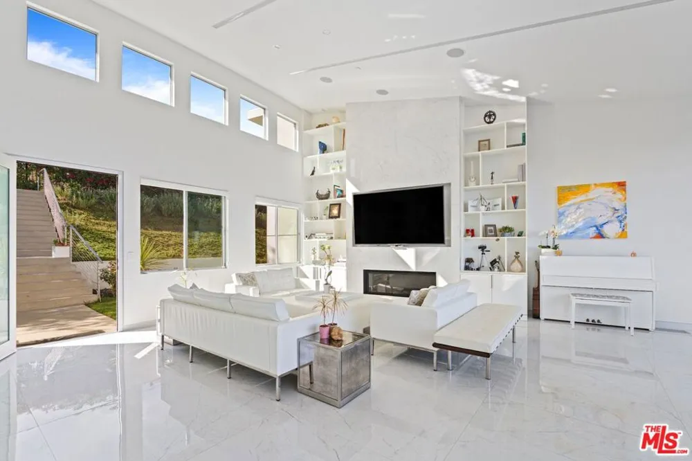 28405 Via Acero Street Malibu, CA 90265