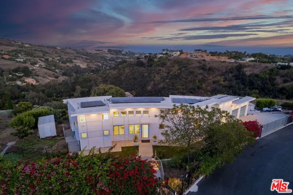 28405 Via Acero Street Malibu, CA 90265