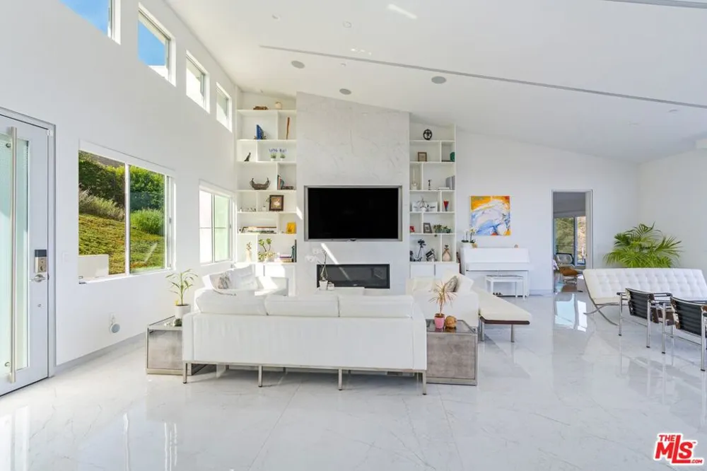 28405 Via Acero Street Malibu, CA 90265
