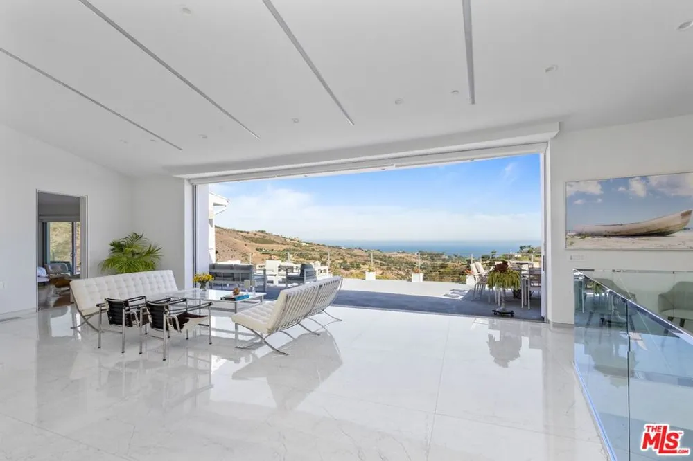 28405 Via Acero Street Malibu, CA 90265