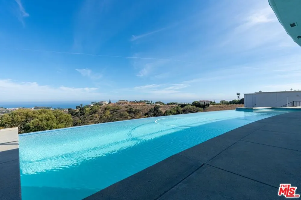 28405 Via Acero Street Malibu, CA 90265
