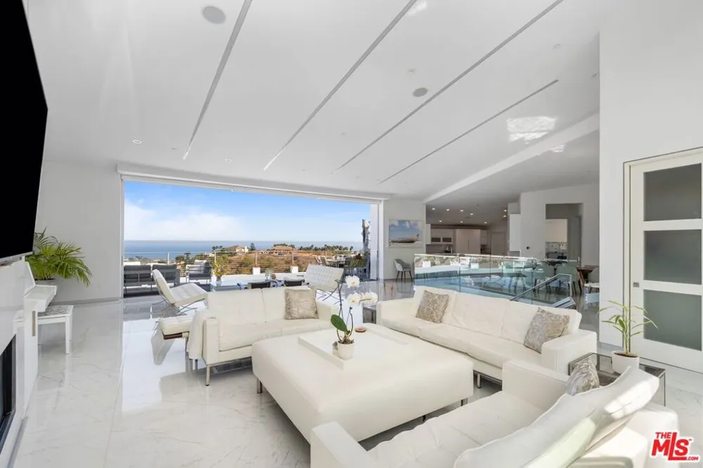 28405 Via Acero Street Malibu, CA 90265