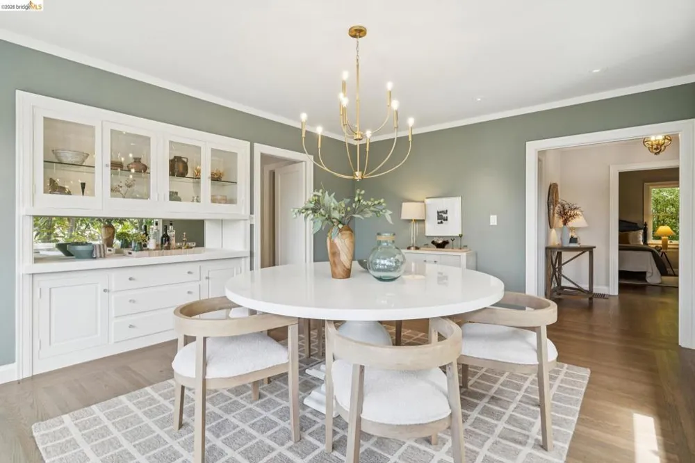 1115 Harvard Rd Piedmont, CA 94610