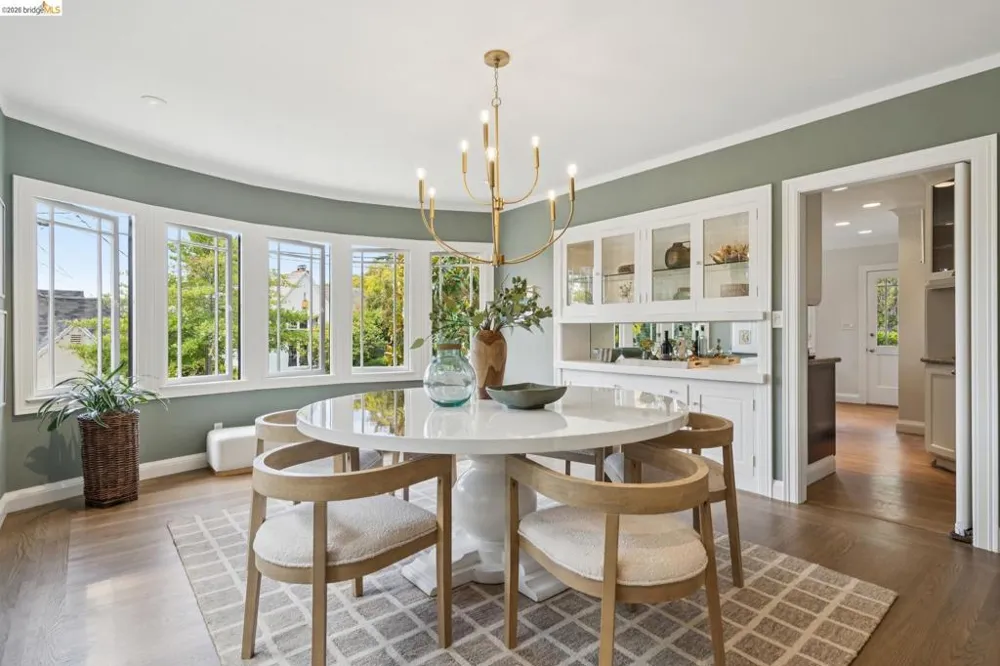 1115 Harvard Rd Piedmont, CA 94610