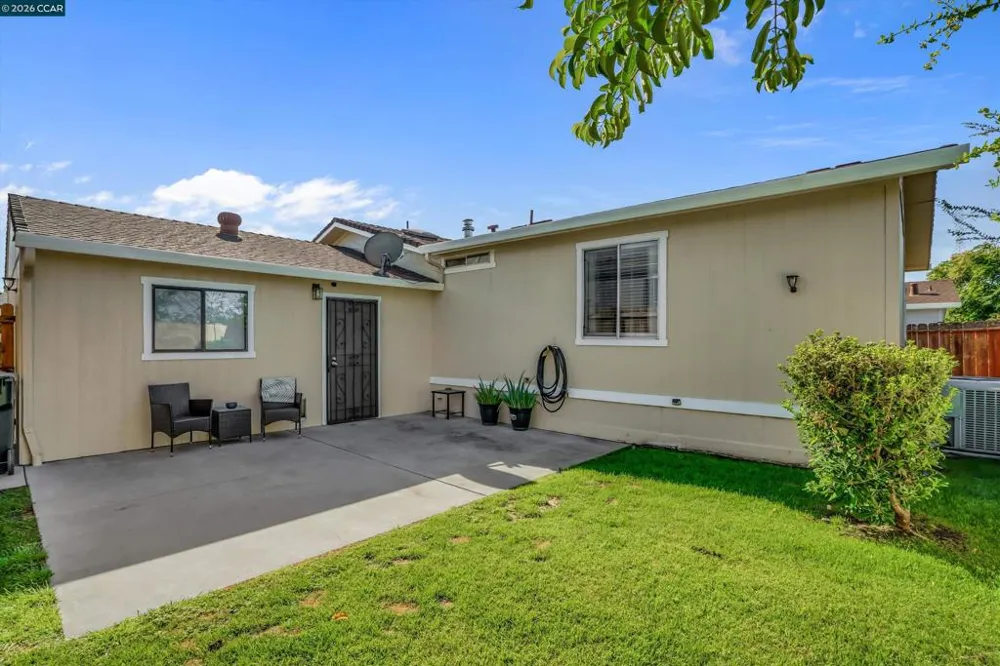 1840 Paris Ln Antioch, CA 94509