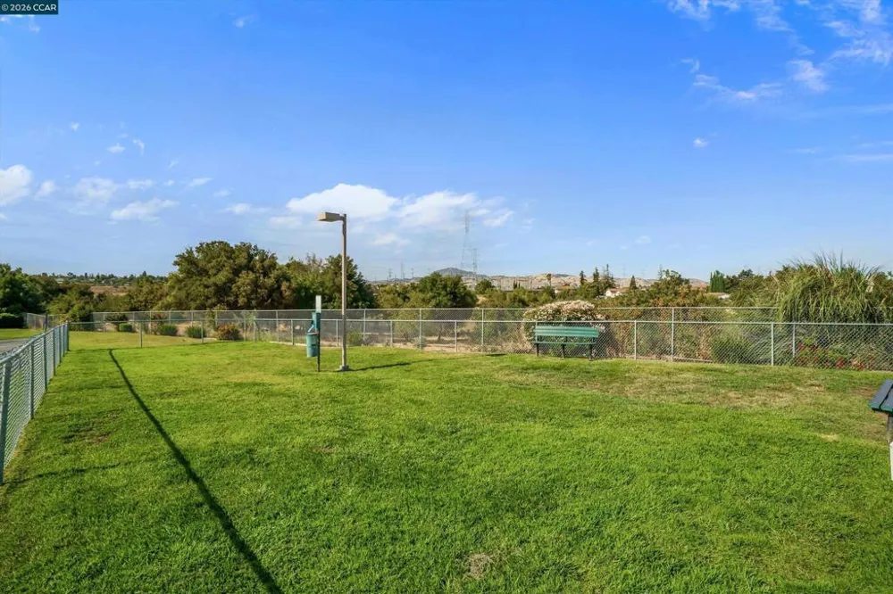1840 Paris Ln Antioch, CA 94509