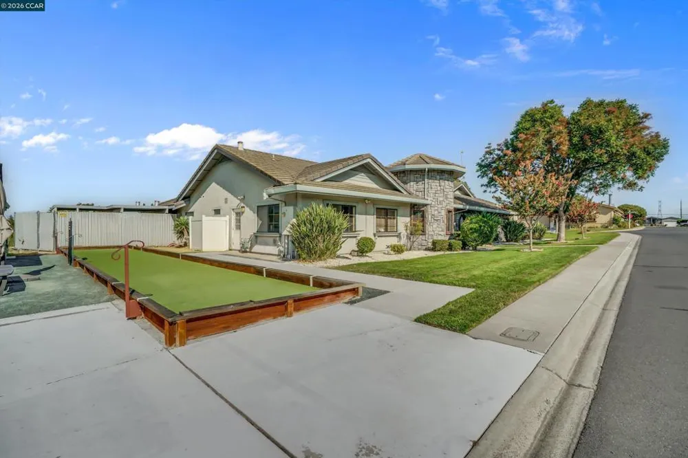 1840 Paris Ln Antioch, CA 94509