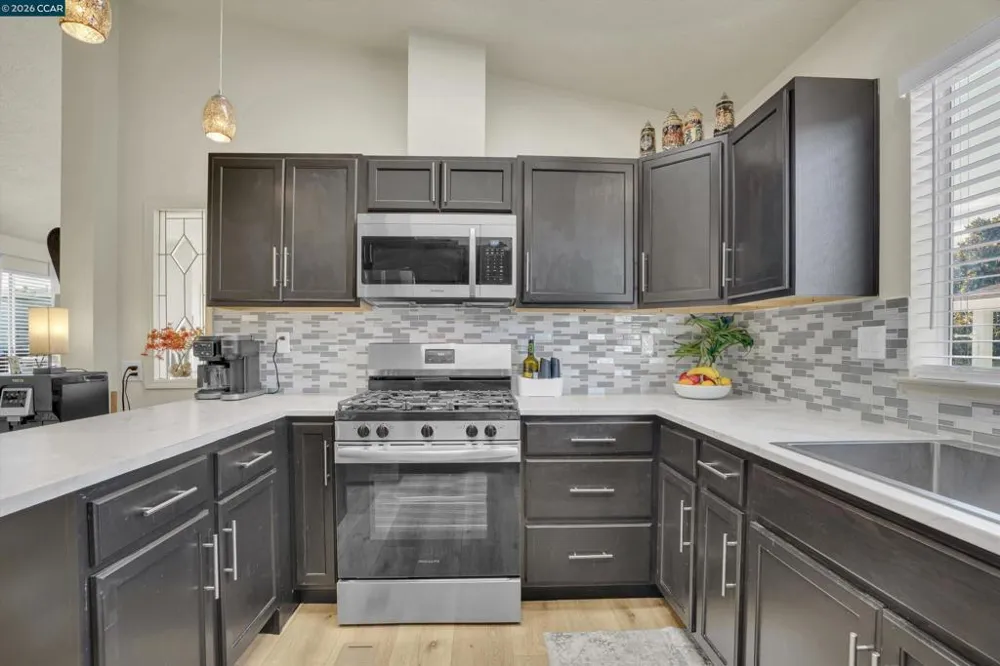 1840 Paris Ln Antioch, CA 94509