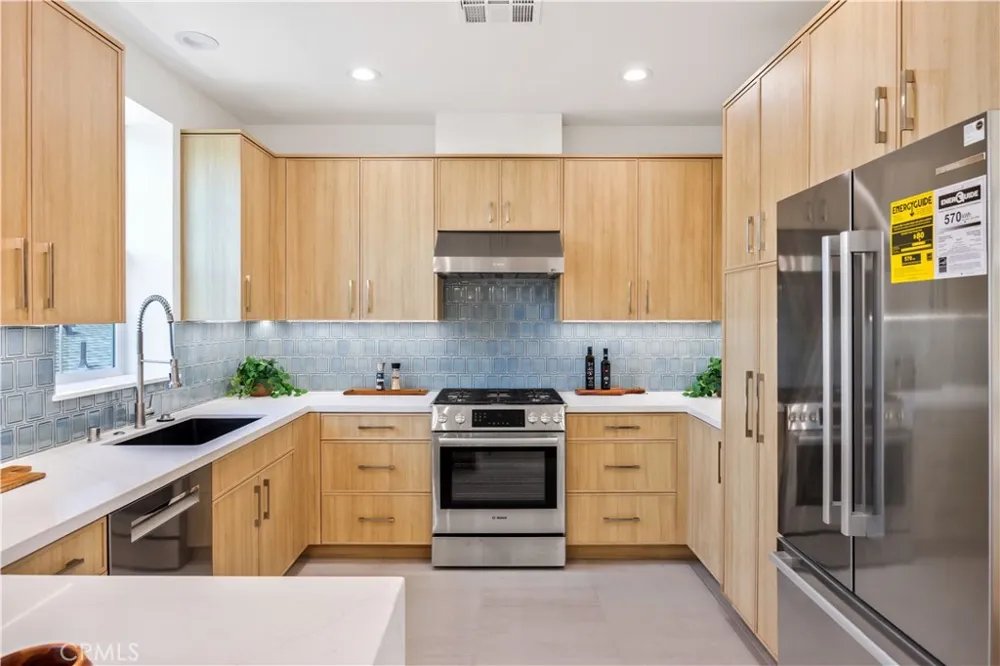 2420 Ives Lane Redondo Beach, CA 90278