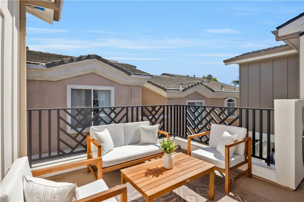 2420 Ives Lane Redondo Beach, CA 90278