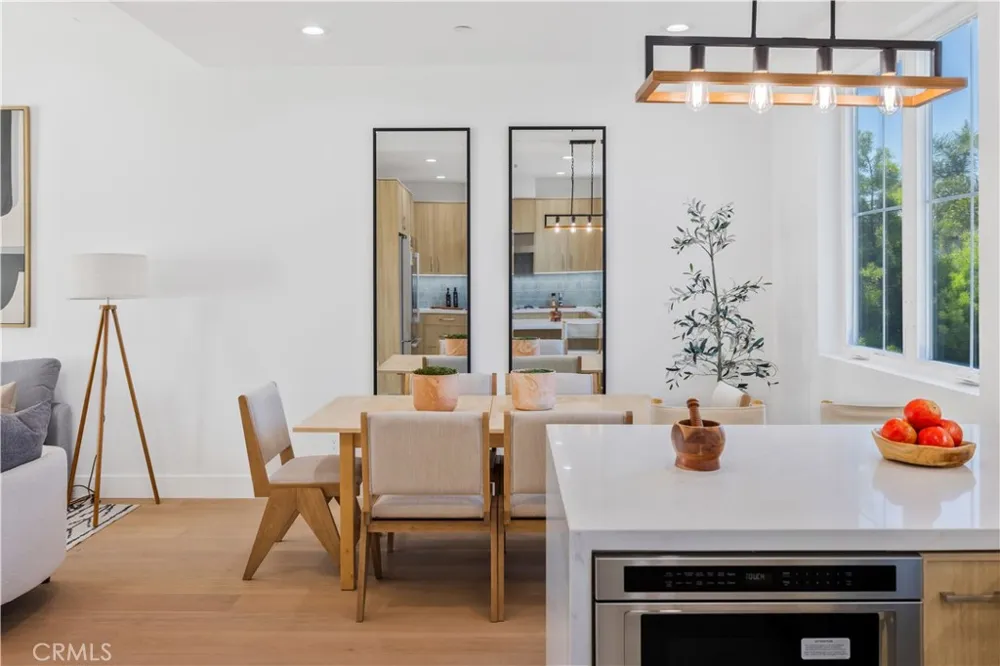 2420 Ives Lane Redondo Beach, CA 90278