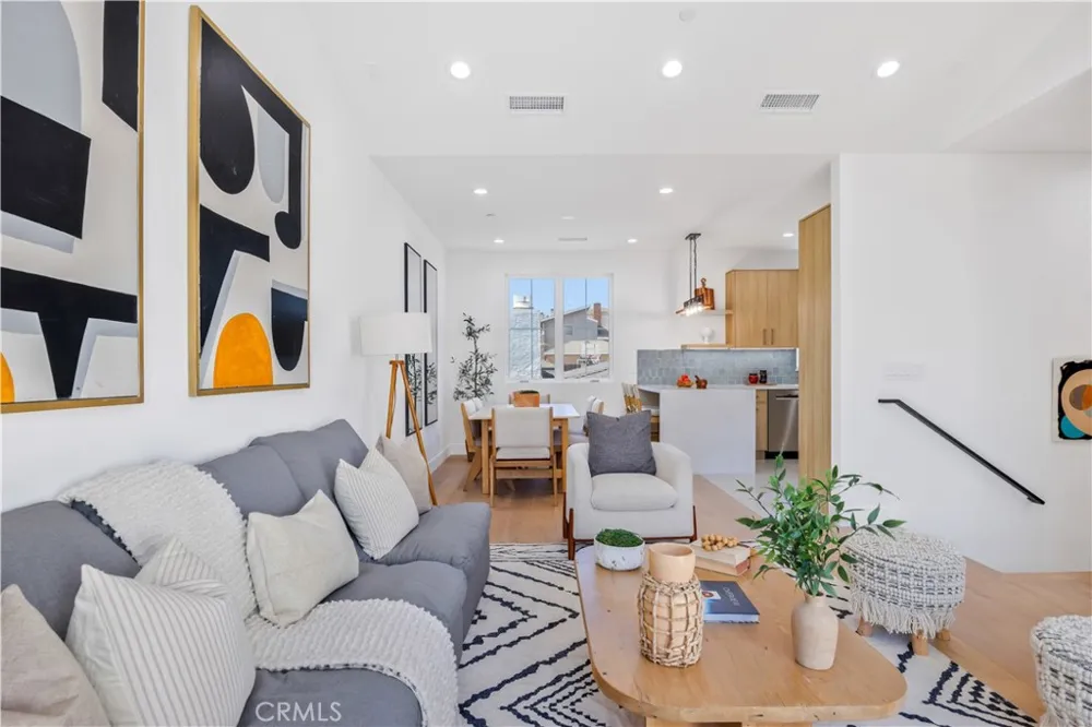 2420 Ives Lane Redondo Beach, CA 90278