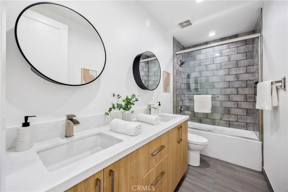 2420 Ives Lane Redondo Beach, CA 90278