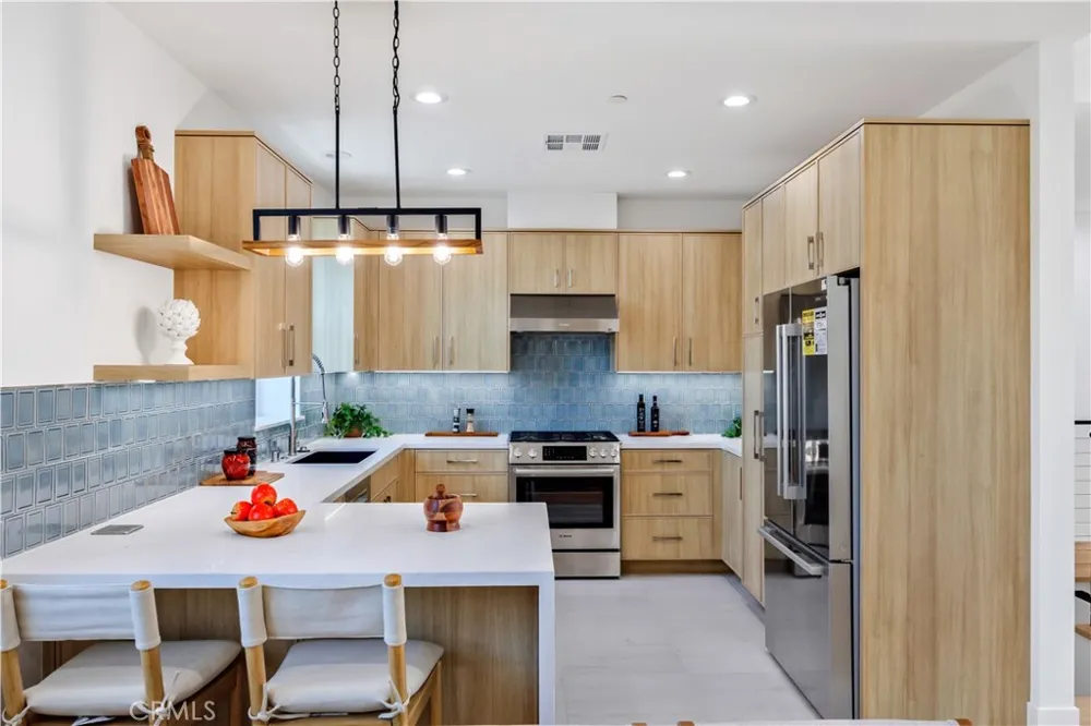 2420 Ives Lane Redondo Beach, CA 90278