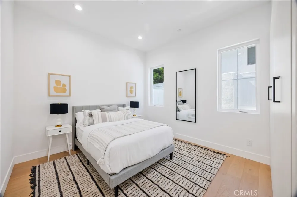 2420 Ives Lane Redondo Beach, CA 90278