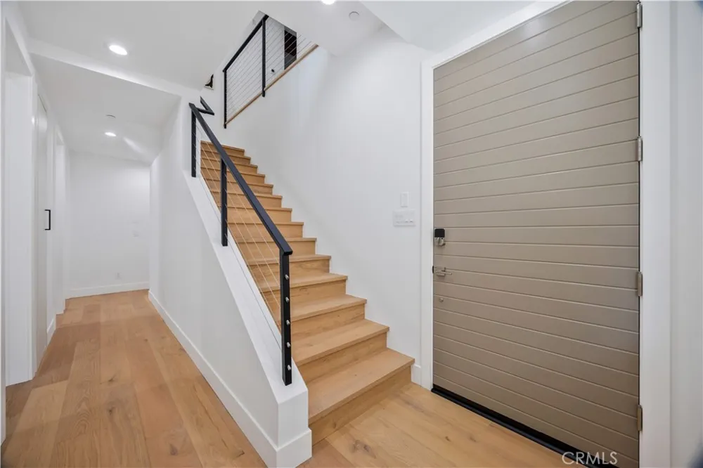 2420 Ives Lane Redondo Beach, CA 90278