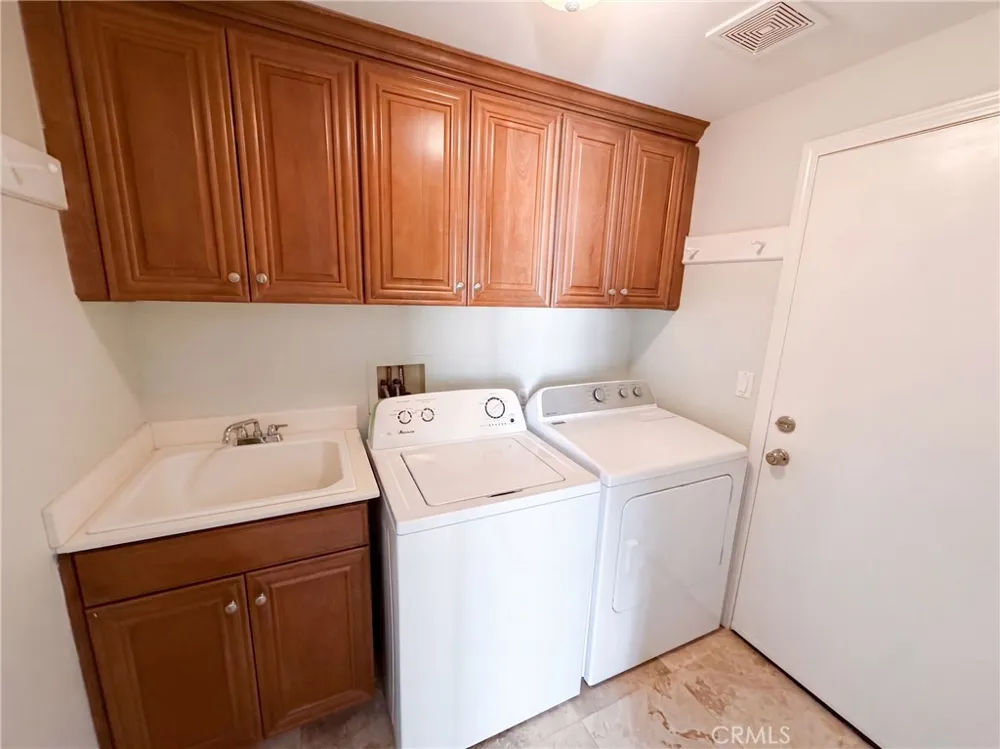 1747 Palermo Riverside, CA 92507