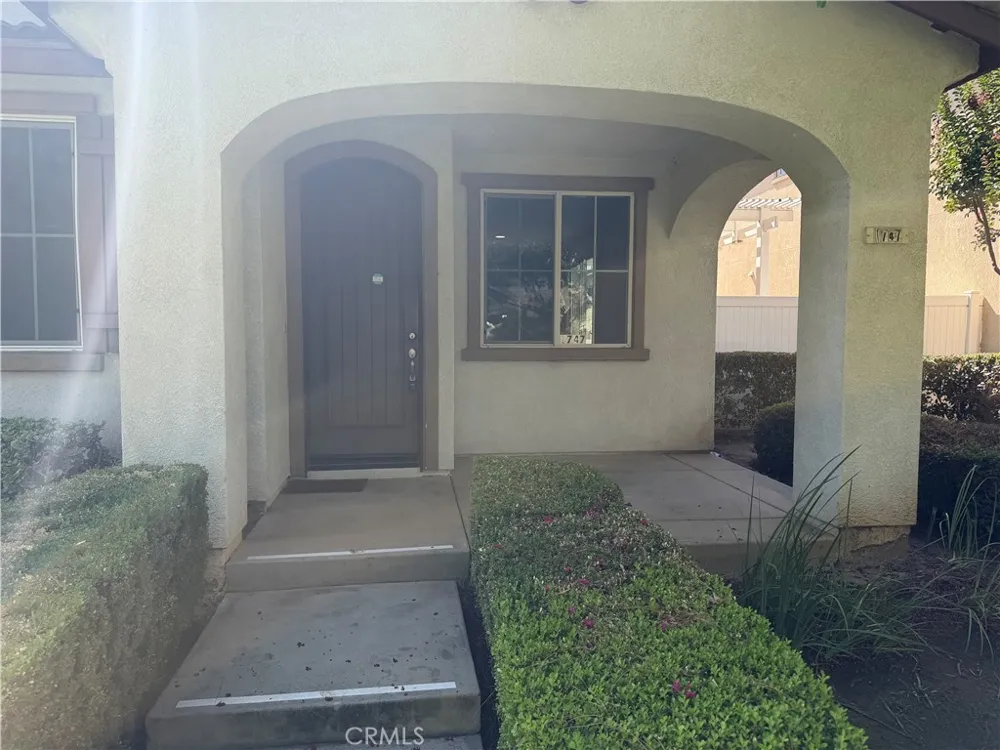 1747 Palermo Riverside, CA 92507