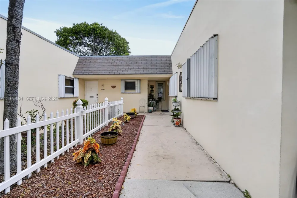 11235 SW 172nd St #I-1543 Miami, FL 33157