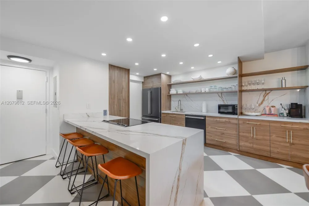17800 Atlantic Blvd #PH14 Sunny Isles Beach, FL 33160