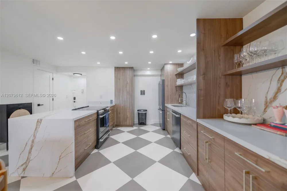 17800 Atlantic Blvd #PH14 Sunny Isles Beach, FL 33160