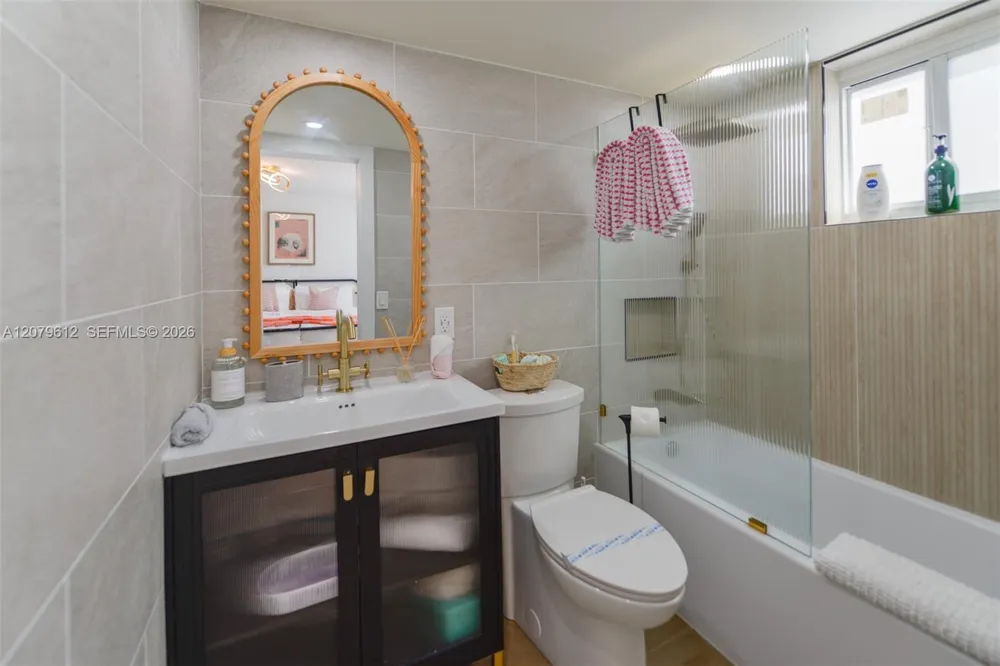 17800 Atlantic Blvd #PH14 Sunny Isles Beach, FL 33160