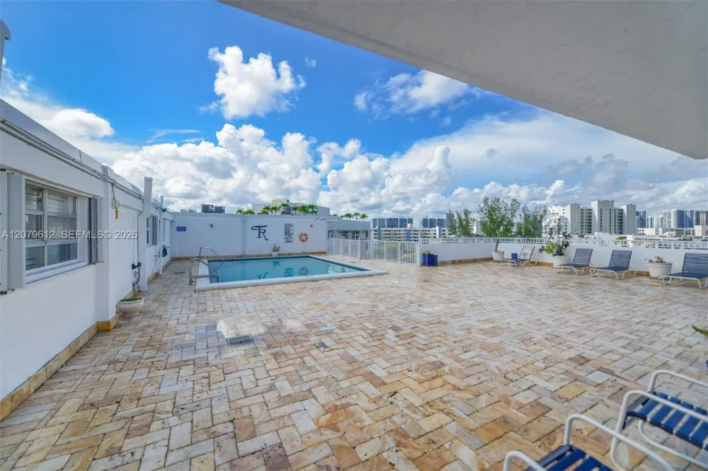 17800 Atlantic Blvd #PH14 Sunny Isles Beach, FL 33160