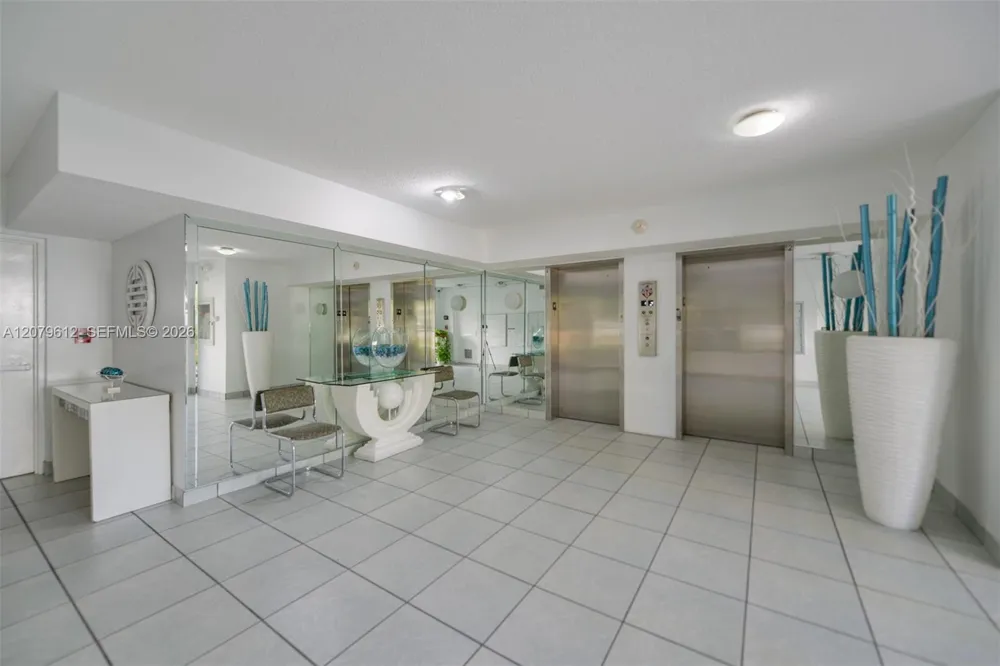 17800 Atlantic Blvd #PH14 Sunny Isles Beach, FL 33160
