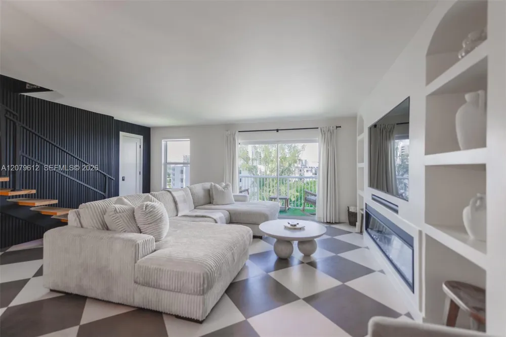 17800 Atlantic Blvd #PH14 Sunny Isles Beach, FL 33160