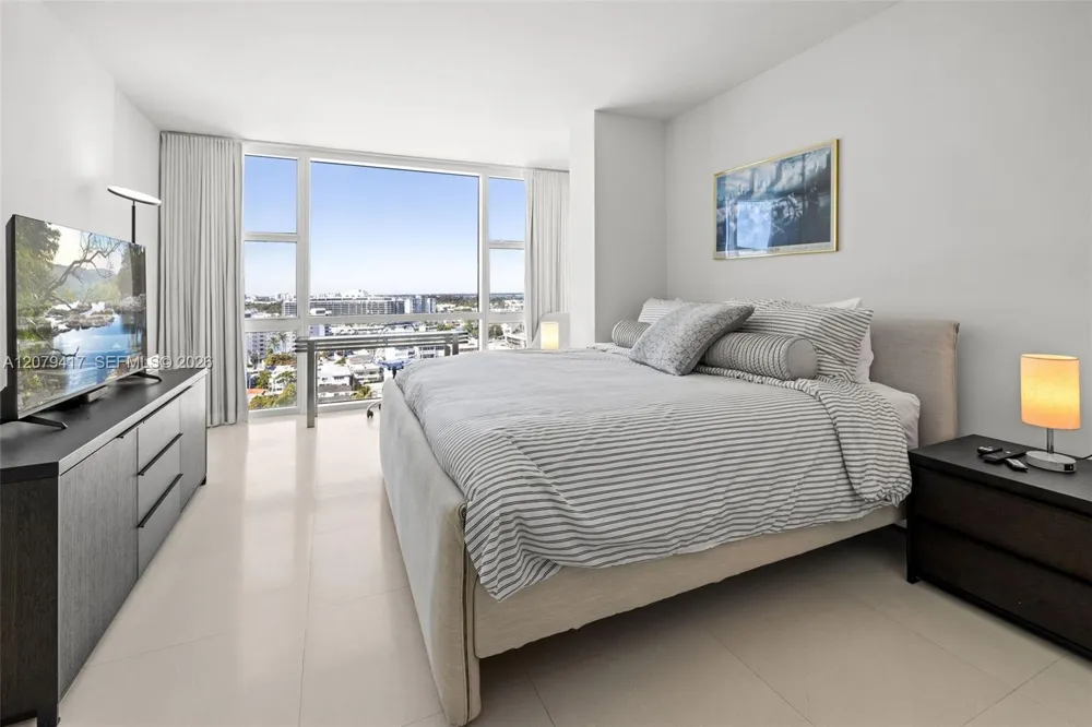 6801 Collins Ave #1401 Miami Beach, FL 33141
