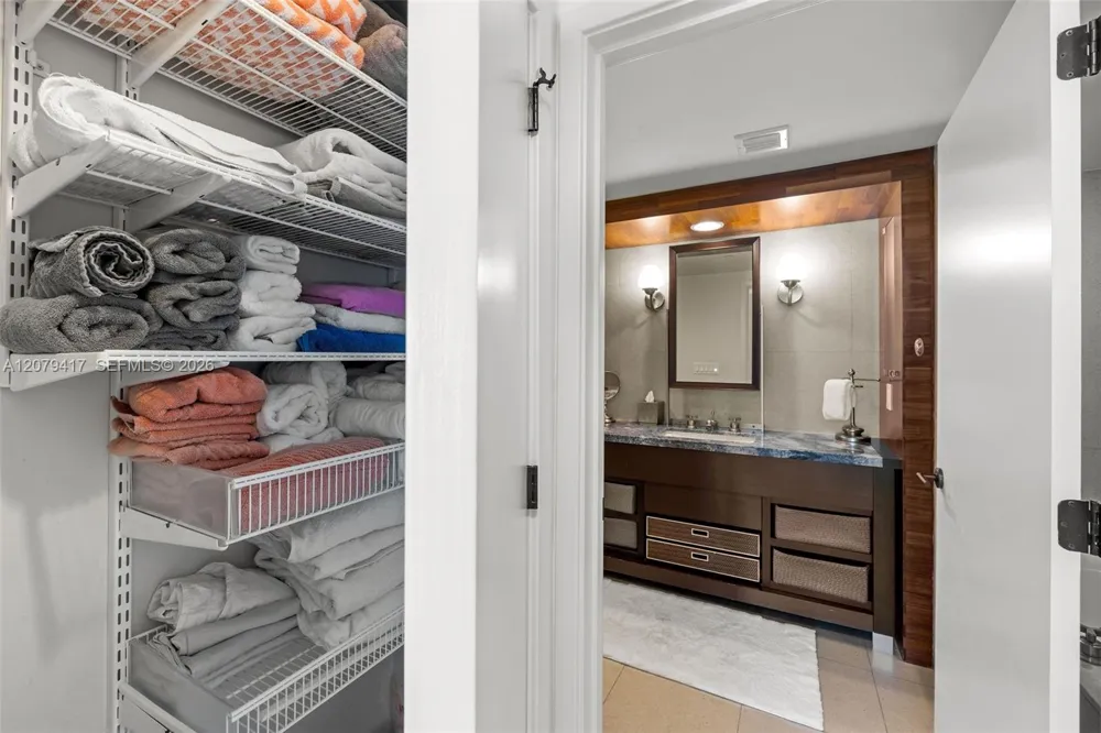 6801 Collins Ave #1401 Miami Beach, FL 33141