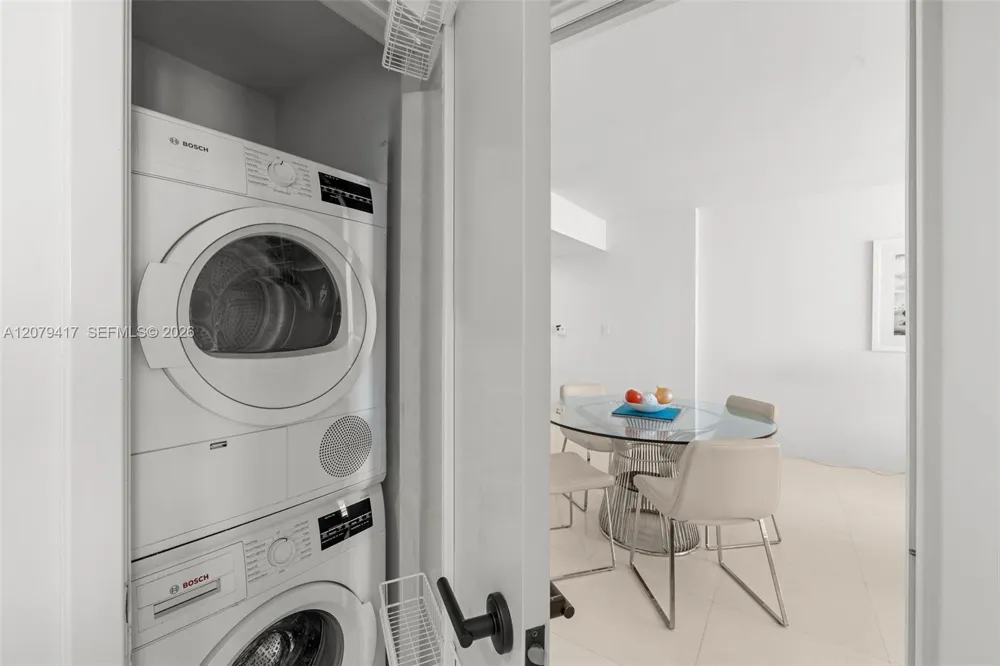 6801 Collins Ave #1401 Miami Beach, FL 33141