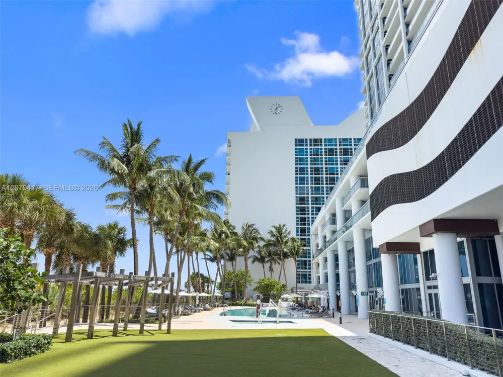 6801 Collins Ave #1401 Miami Beach, FL 33141
