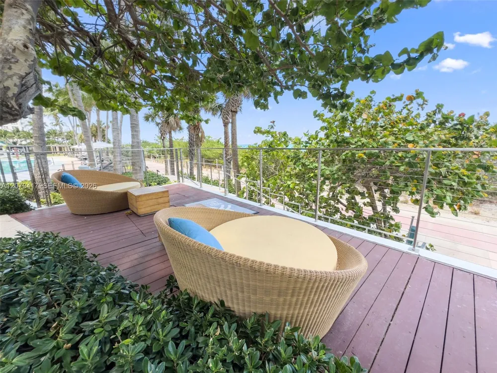 6801 Collins Ave #1401 Miami Beach, FL 33141