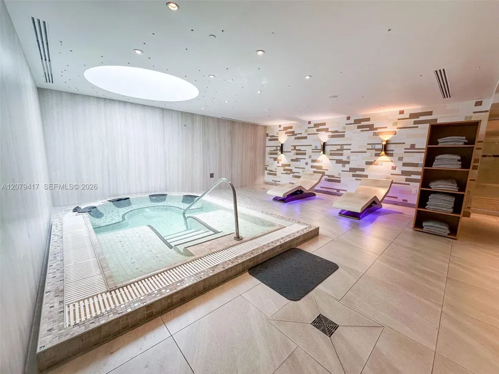 6801 Collins Ave #1401 Miami Beach, FL 33141