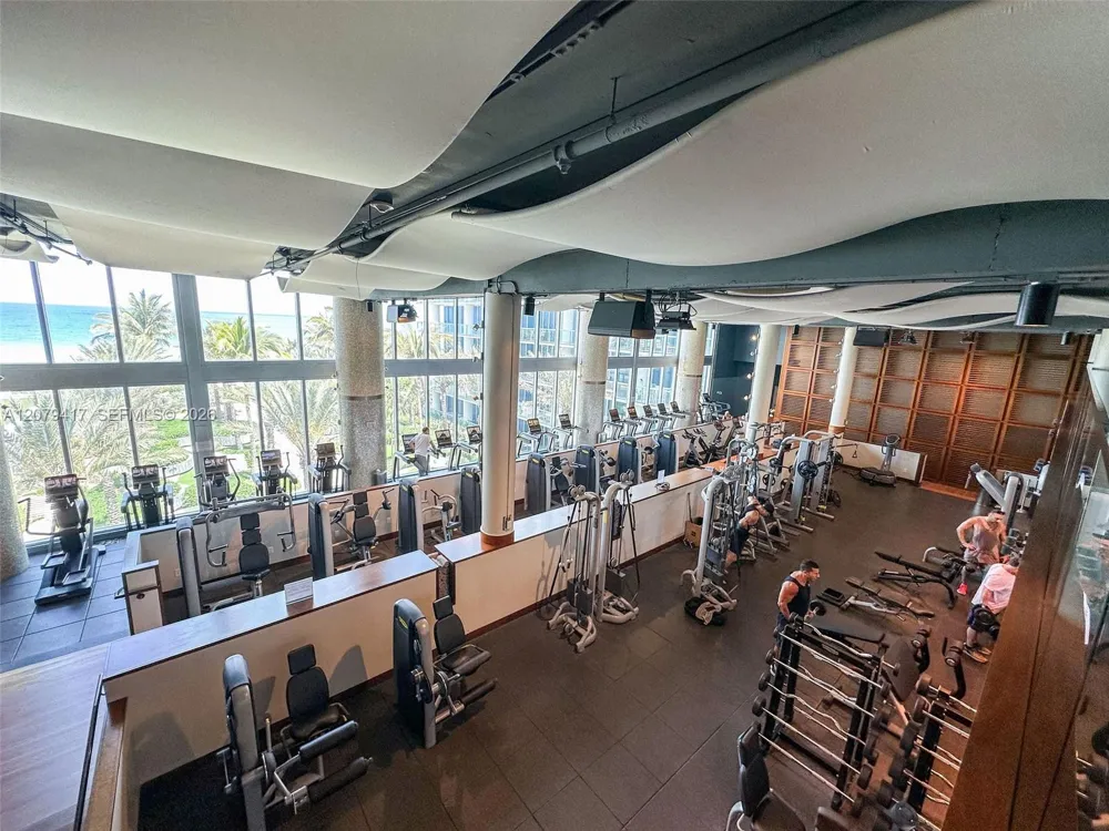 6801 Collins Ave #1401 Miami Beach, FL 33141