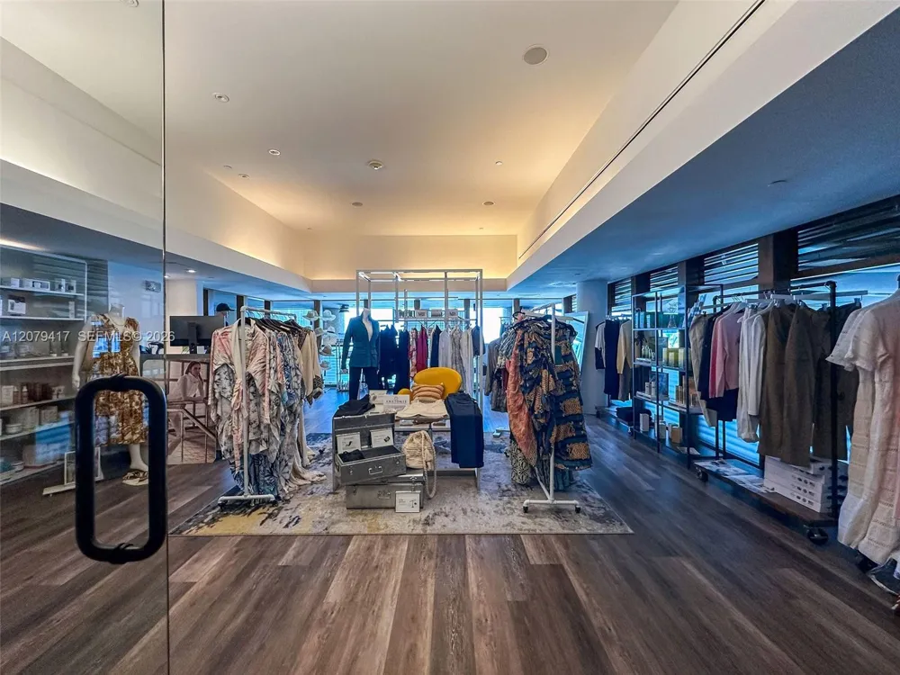 6801 Collins Ave #1401 Miami Beach, FL 33141