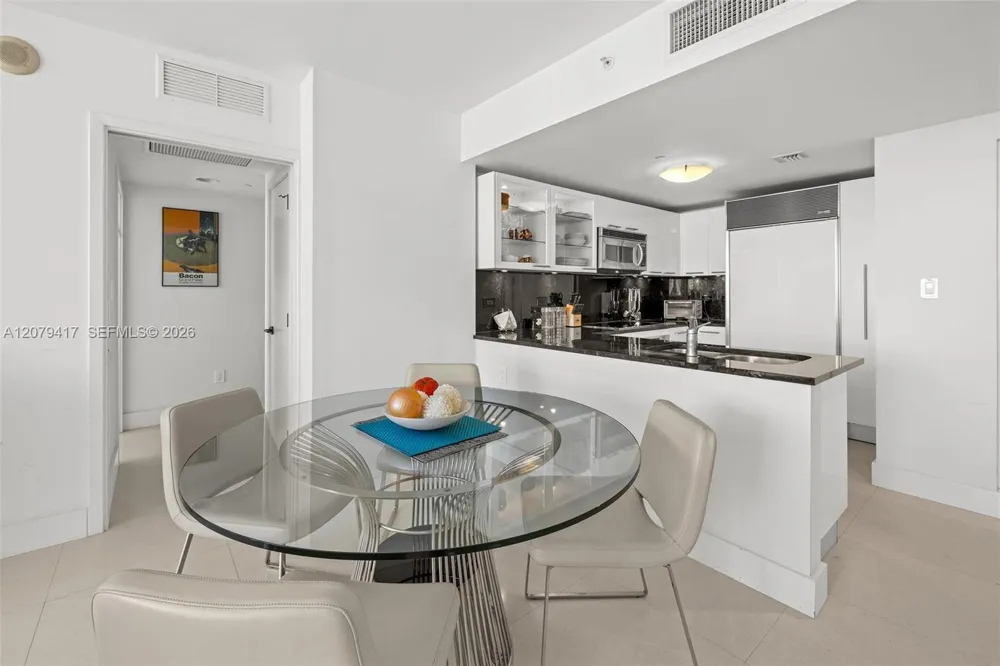 6801 Collins Ave #1401 Miami Beach, FL 33141