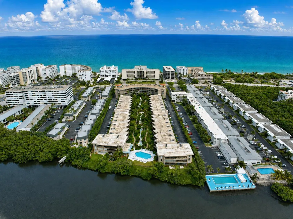 3605 S OCEAN BOULEVARD #123 South Palm Beach, FL 33480