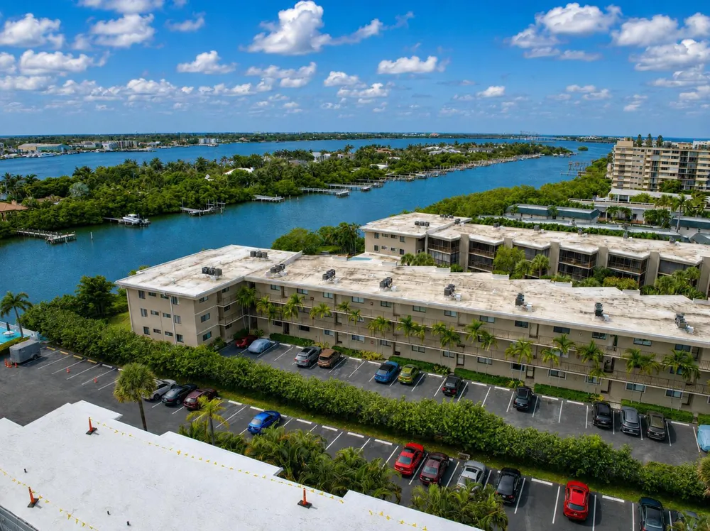 3605 S OCEAN BOULEVARD #123 South Palm Beach, FL 33480