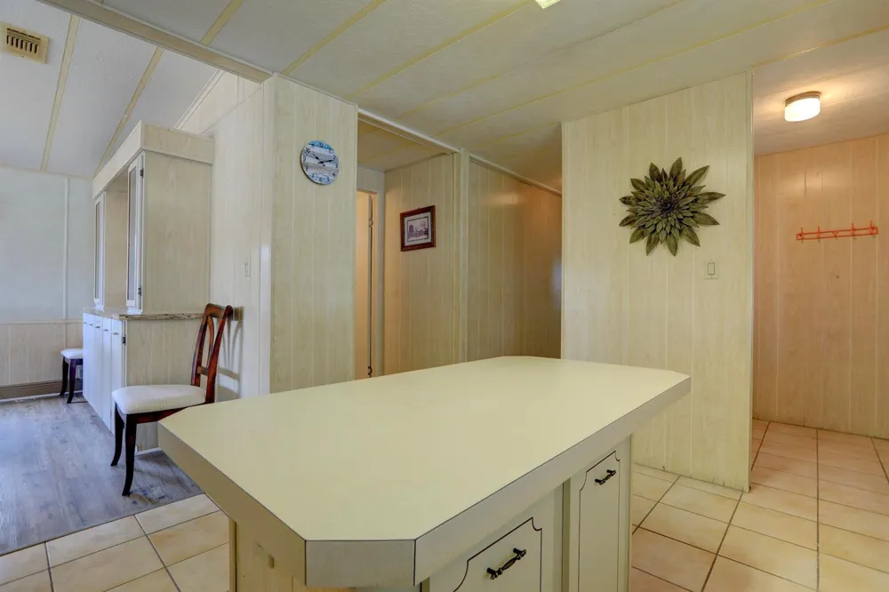 705 HYACINTH CIRCLE Barefoot Bay, FL 32976