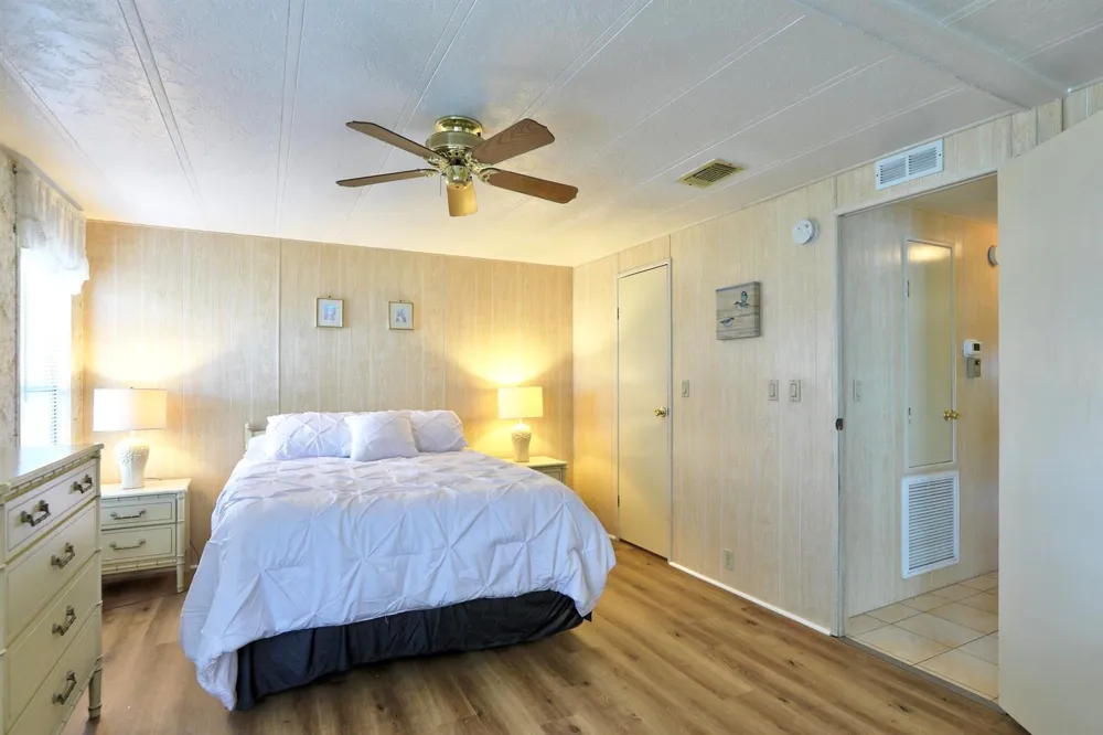 705 HYACINTH CIRCLE Barefoot Bay, FL 32976